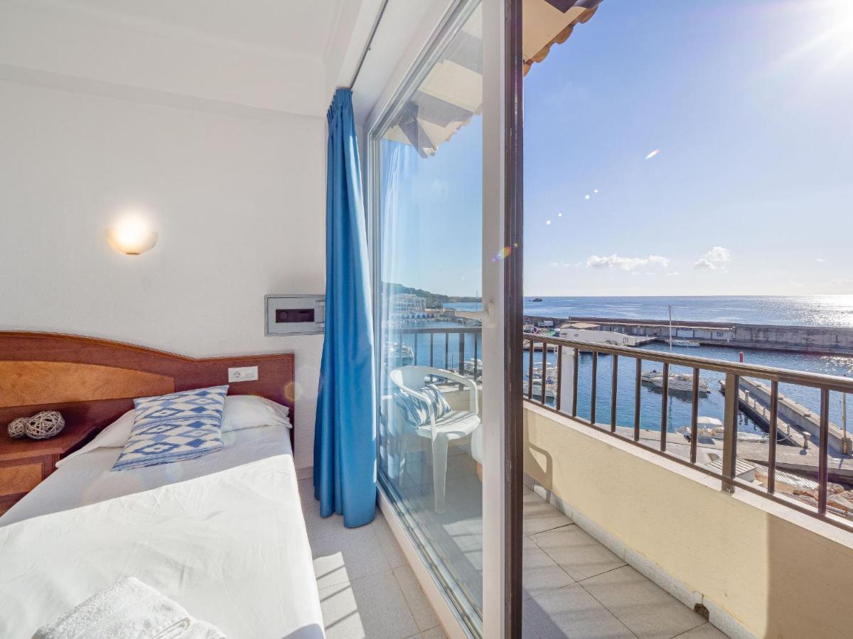 Hostal Port Corona كالا راتخاذا المظهر الخارجي الصورة
