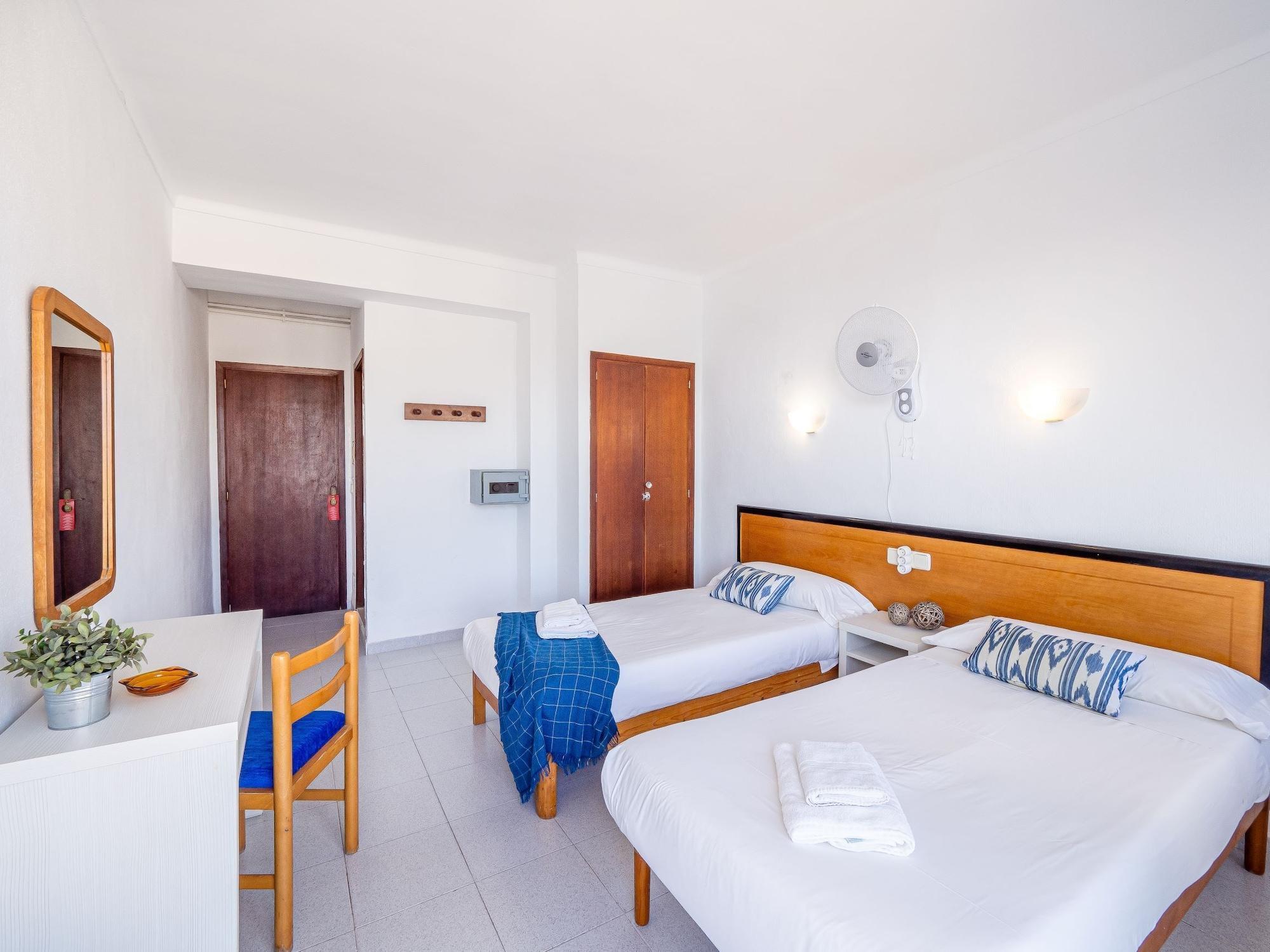 Hostal Port Corona كالا راتخاذا المظهر الخارجي الصورة