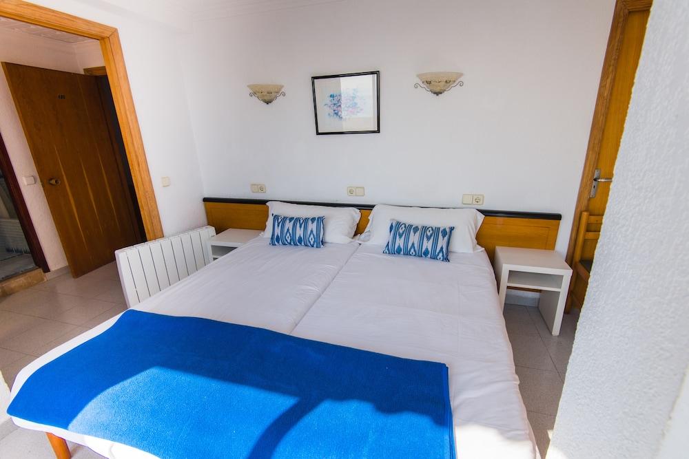 Hostal Port Corona كالا راتخاذا المظهر الخارجي الصورة