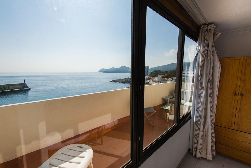 Hostal Port Corona كالا راتخاذا المظهر الخارجي الصورة