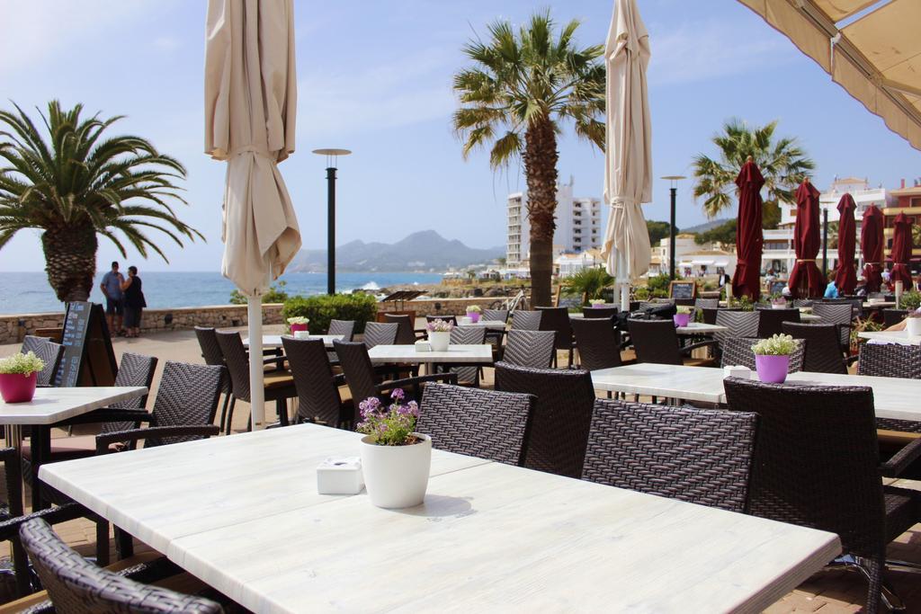 Hostal Port Corona كالا راتخاذا المظهر الخارجي الصورة
