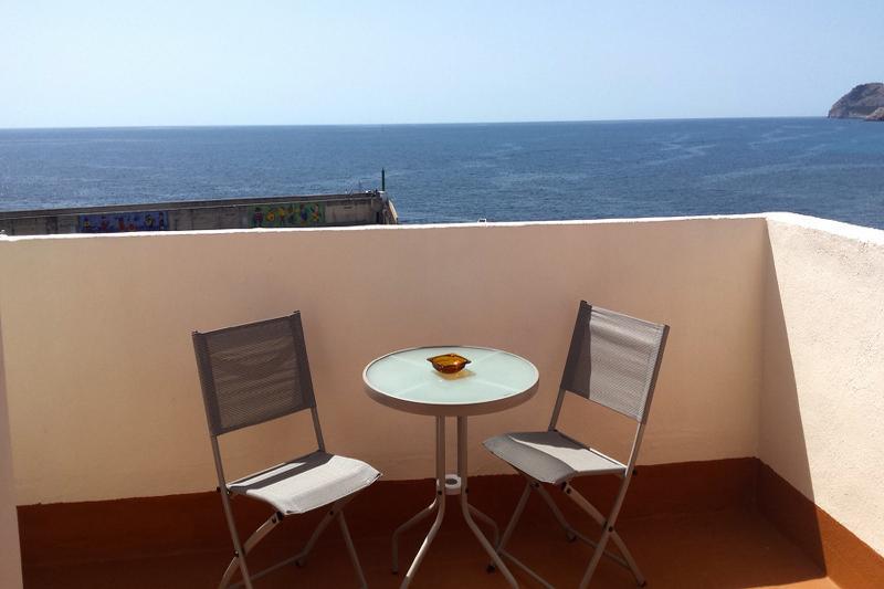 Hostal Port Corona كالا راتخاذا المظهر الخارجي الصورة