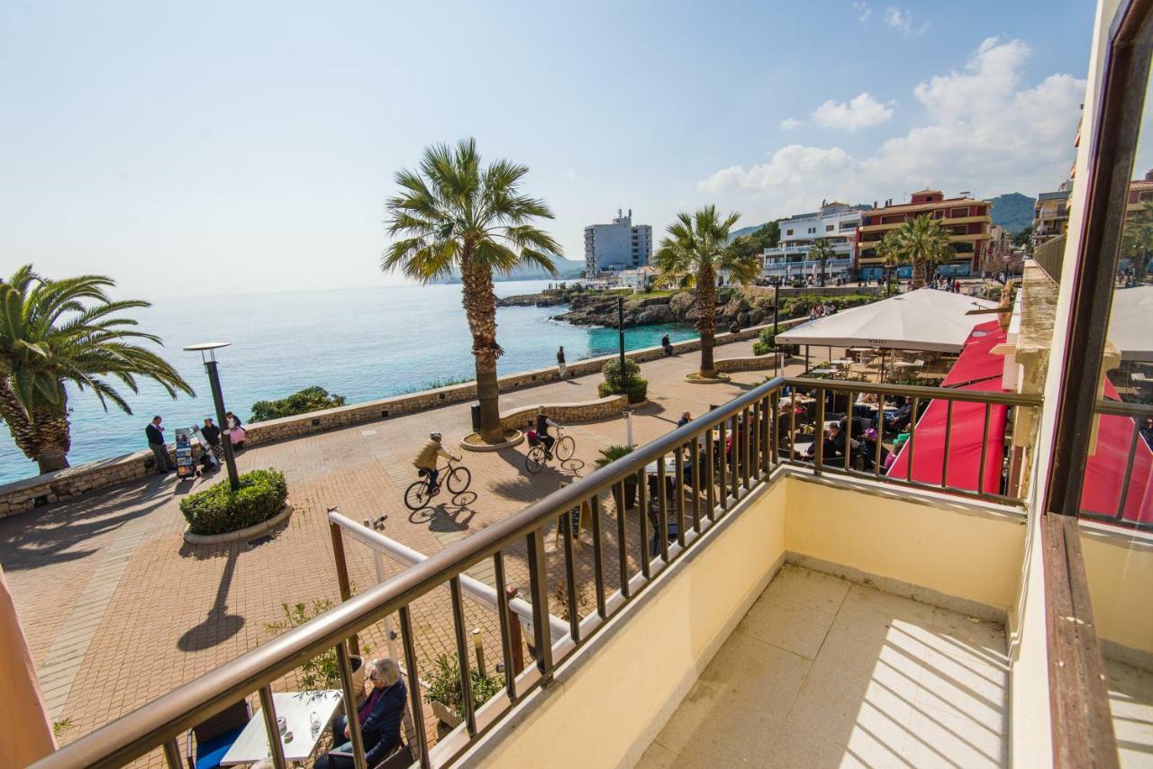 Hostal Port Corona كالا راتخاذا المظهر الخارجي الصورة